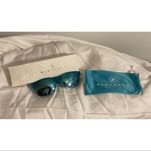 NWOT Blenders Eyewear ARCTIC SUMMER
